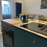 Przy Plazy 2, Marynarki Polskiej 57 Apartment *