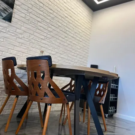 Przy Plazy 2, Marynarki Polskiej 57 Ustka