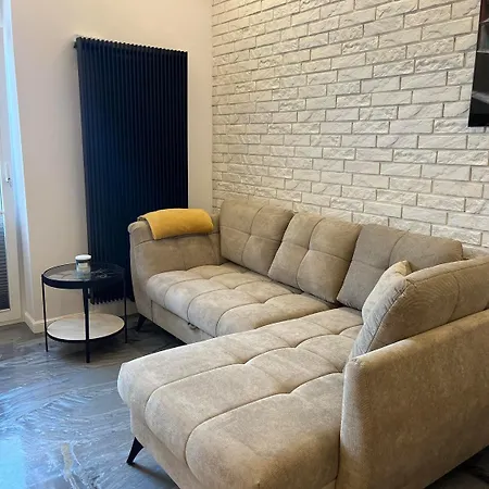 Przy Plazy 2, Marynarki Polskiej 57