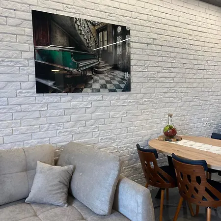 Daire Przy Plazy 2, Marynarki Polskiej 57