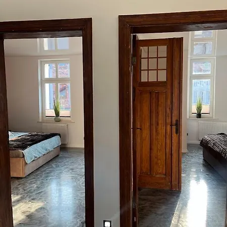 Przy Plazy 2, Marynarki Polskiej 57 Daire *