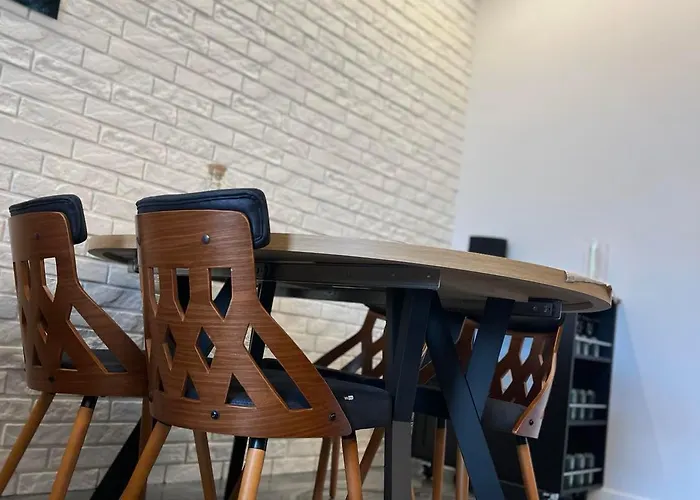 Przy Plazy 2, Marynarki Polskiej 57 Ustka